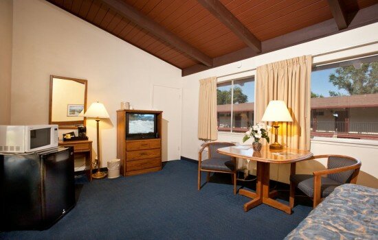 Welcome To The Jackson Lodge - Guest Rooms 