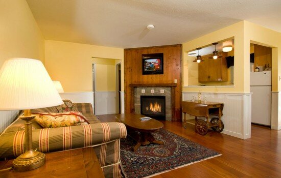 Welcome To The Jackson Lodge - Deluxe Cabin With Fireplace